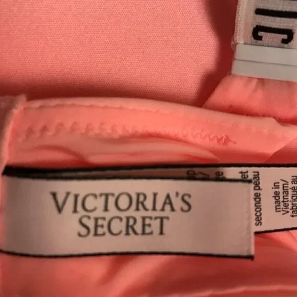 VICTORIA Secret t-shirt Push Up Full Coverage Bra Size 32DD - Picture 6 of 7